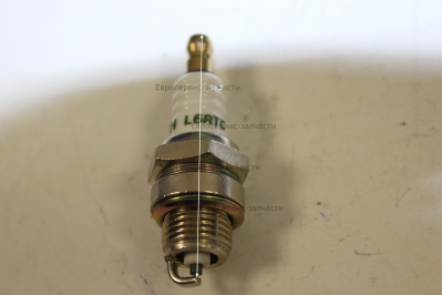 Свеча зажигания