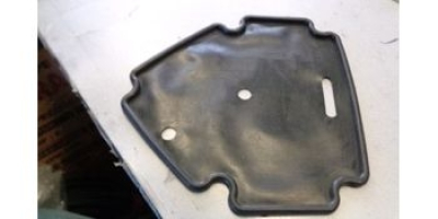 Уплотнение крышки картера