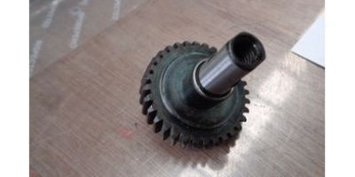 Шпиндель в сборе с шестерней