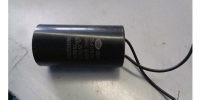 Конденсатор 25мкФ 450В